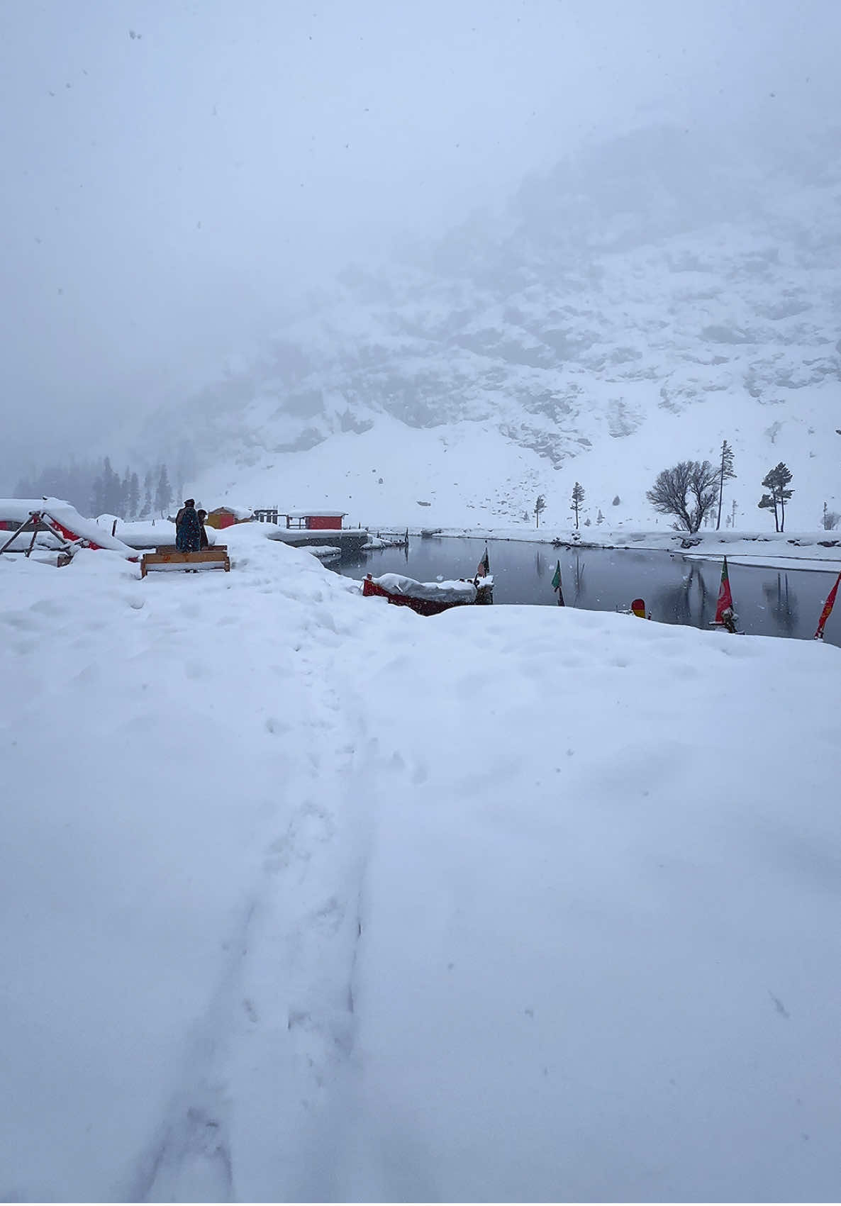 MAHUDAND LAKE KALAM   /25/11/2025 Join os on our weekly group tour to the most breathtaking destinations across Pakistan 🇵🇰!  Upcoming Trips:        •    3 Days = Swat, Kalam & Malam Jabba        •    3 Days = Neelum Valley, Kashmir        •    5 Days = Hunza, China Border & Naltar Valley        •    5 Days = Fairy Meadows & Nanga Parbat Base Camp        •    7 Days = Skardu, Basho Valley & Deosai Plains        •    8 Days = Hunza, Skardu, China Border, Skardu & Basho Valley  FOR DETAILS & BOOKING:  Contect us on WhatsApp ( Number in profile ) 03328062620  #Kalam #Snow #Travel #Foryou #Viral 