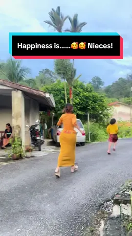 Happiness is …… nieces!🥰🥰🥰#auntieandniece #bidayuh #tiktoksarawak #fyp 