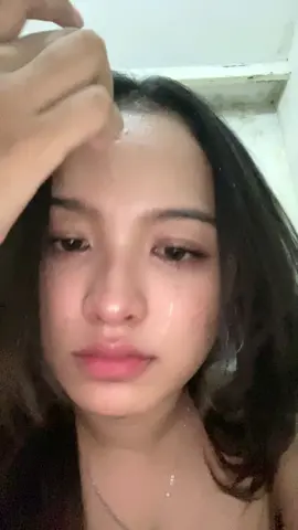 Guys aku rindu mamakku setaun sudah tidak bertemu tapi tahun ini aku jg gabisa pulang,doakan aku ttp waras ya