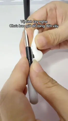 Bút vệ sinh tai nghe, siêu tiện dụng #vesinhtainghe #butvesinh #giadungtienich #affiliatemarketing #xuhuong 