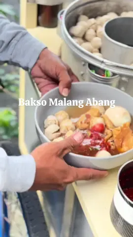 pencarian bakso malang pertama🤭 akhirnya ngerasain lagi ada abang gerobak bakso lewat depan rumah🫶🏻 #fyp #fypシ #kulinertiktok #rekomendasi #bakso 