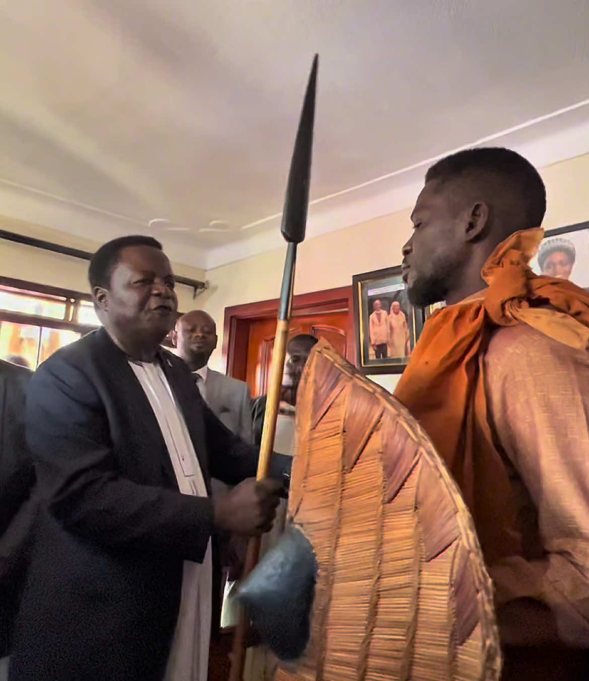 An impromptu visit to Omutaka Namutwe, Katikkiro w’essiga kyagambidwa of the Mbogo clan in Ssonde, Mukono. We’ve tapped into his blessings ahead of our campaign trail today. #ProtestVote2026 