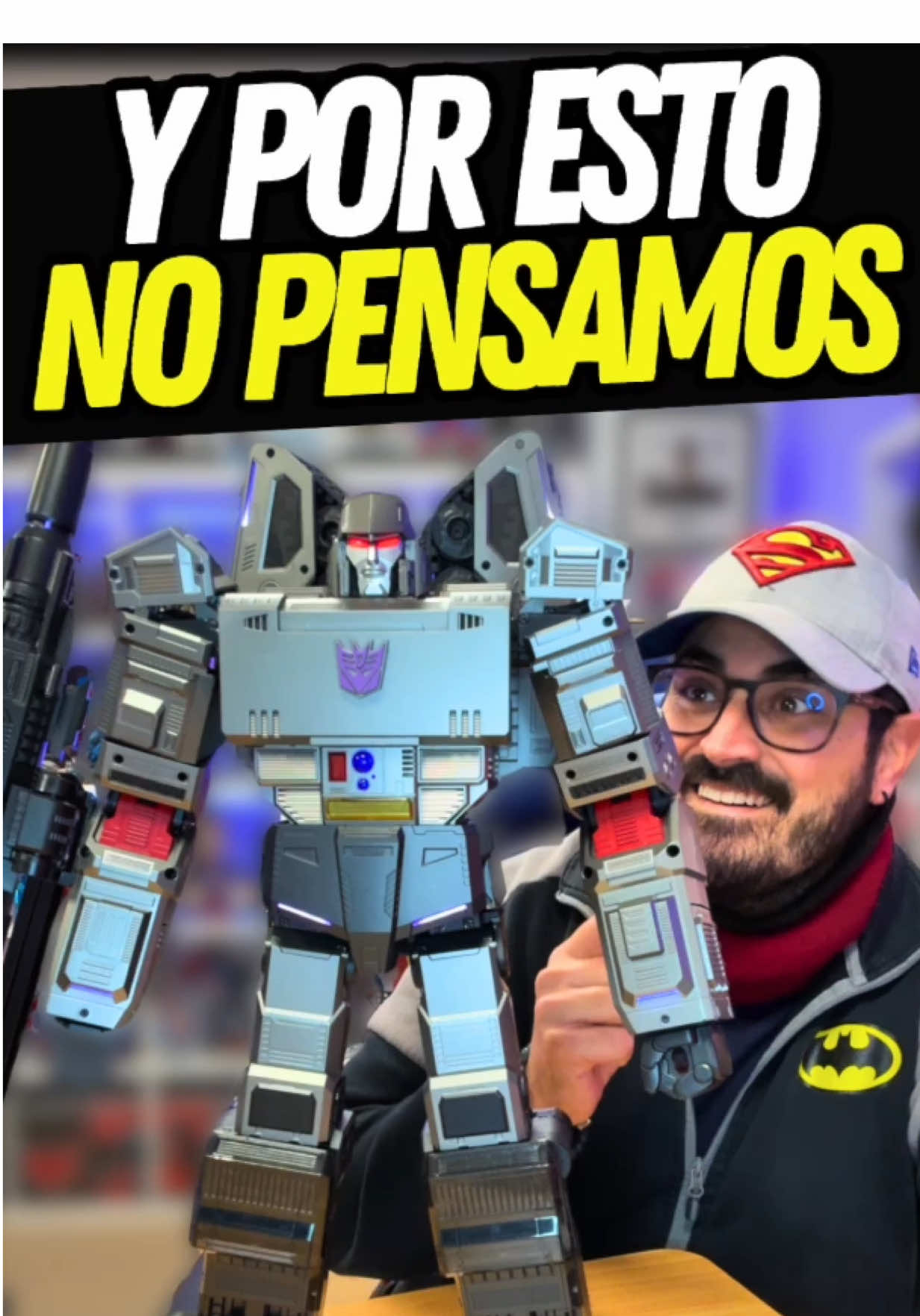 Así es imposible que pensemos, chicos. ¿Confirmáis?  #transformers #juguetes #megatron 