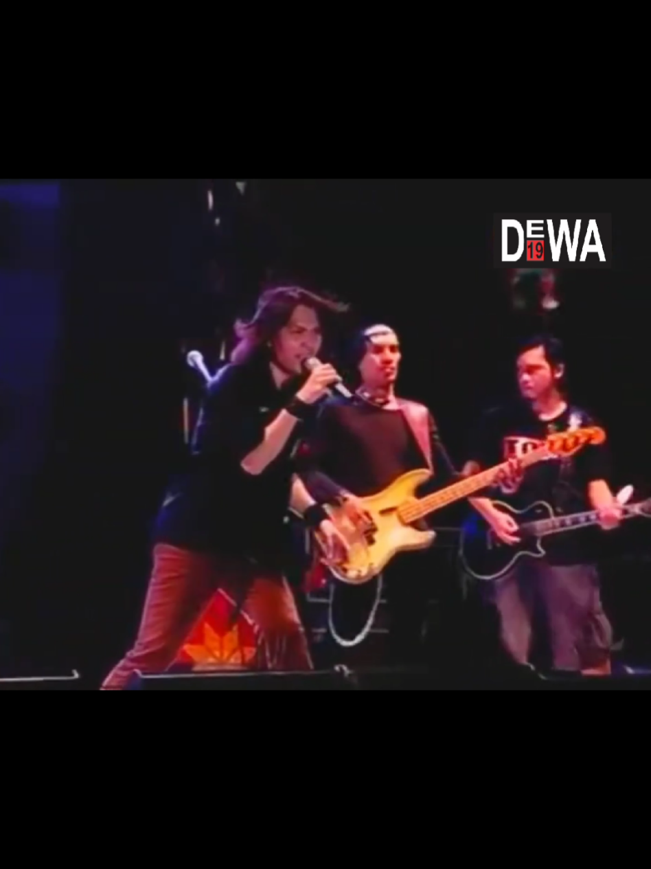 #musiklawas #legend #dewa19 #satu #live Dewa19 - Satu