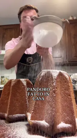 Pandoro ricetta❤️ Biga: 30ml acqua 60gr farina W350(o Manitoba) 3 gr lievito di birra fresco. Preparate e fate maturare in frigorifero per 18/24 ore in una ciotola coperta da pellicola. Primo impasto: 160gr farina W350(o manitoba) 50gr zucchero al velo vanigliato 1 uovo e 3 tuorli 50ml latte 2 gr lievito di birra fresco. Preparate in planetaria aggiungendo la biga spezzettata e poi gli ingredienti di sopra, fate lavorare circa 20 minuti e fare lievitare in frigorifero coperto da pellicola direttamente nella ciotola della planetaria per 12/14 ore circa. Secondo impasto: 270gr farina W350(o Manitoba) 120gr zucchero al velo vanigliato 1 uovo e 3 tuorli 220gr burro morbido + 30gr burro di cacao 30ml miele con scorza d’arancia, limone e vaniglia 50 ml latte  Riprendete il primo impasto e aggiungete farina e zucchero al velo, fate lavorare in planetaria con gancio, successivamente aggiungete le uova, il latte e gli aromi con il miele, fate lavorare finché non risulterà omogeneo.Nel frattempo preparate il burro a temperatura ambiente, sciogliete in un pentolino il burro di cacao e poi unitelo al burro mescolando fino ad ottenere una crema morbida, quest’ultima aggiungetela all’impasto come ultimo ingrediente. Fate incordare bene l’impasto in planetaria, fate lavorare a più riprese per non far surriscaldare l’impasto. poi date delle pieghe e pirlate. Riponete l’impasto nello stampo da 1 kg ben imburrato, fatelo lievitare a circa 26/28 gradi per 4/6 ore, fatelo arrivare ad 1 cm dal bordo, infornate a 170° in forno statico per 50/55 minuti. La temperatura al centro dovrà essere circa 94/96gradi. Buon appetito❤️🎄 #viral #perte #pandoro #ricetta #christmas 