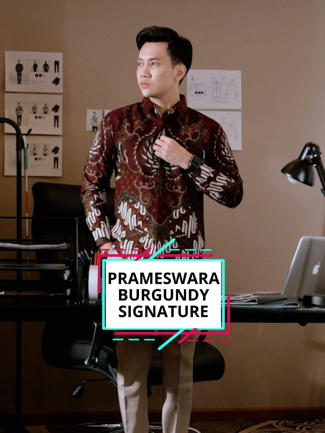 Checkout sekarang untuk mendapatkan kenikmatan berbatik dengan gaya exclusive. #batikarkanza #kemejabatik #batikslimfit #arkanzasignature #batik