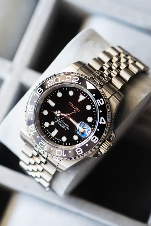 NH35 Automatic Movement 40mm Diameter 20mm Lug width Sapphire glass 1-year warranty Over 400+ watches sold‼️ 🫶Trusted since 2022  ✈️Worldwide Delivery 🌍 🛵Cash on Delivery, bank transfer, or Gcash 📍Visit our Shop: KITCUTS Barbershop, Talisay City, Cebu  ⏰ 9:00 AM to 8:00 PM  🤝Public meet-up in Cebu City. Facebook & Instagram: Cebu Timepieces Go get it Bro. You deserve it. 🏆 #seiko #seikowatches #rolex #seikomod #watch   