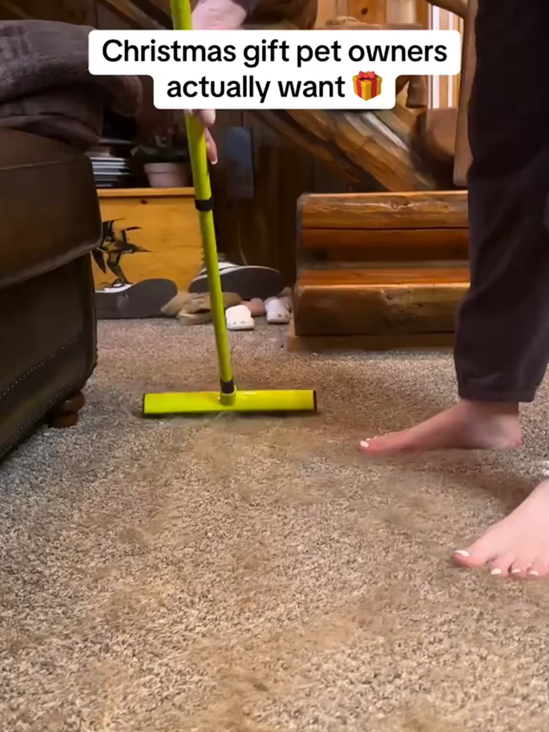 This broom is the truth #CleanTok #pethairremoval #pethairremovalbroom #tiktokmademebuyit #satisfying #fyp#TikTokShopBlackFriday