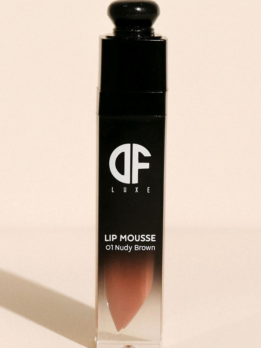 fluffy texture, natural, and healty glow. Cinta pertama? Yaa DF Luxe tag orang terdekat kamu, buat kenalin healty lips mousse nya yuu 💋 #dfluxe #lipmousse #nude #healthylifestyle #dfluxeofficial 