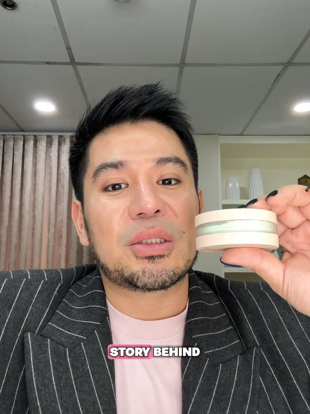 We’ve been perfecting a powder that can instantly calm and balance the skin — and that’s how Matcha was created. Green is one of the most effective color correctors, helping neutralize redness and bring back a fresh, even look to the complexion. So we developed a soft green loose powder that blends into the skin seamlessly, disappearing into a clear, natural finish. The Ultimate Skin Master Loose Powder - Matcha is your new step to rebalanced, refreshed, effortless skin. #Teviant #TeviantTheUltimateSkinMaster #LoosePowder #fyp #foryou