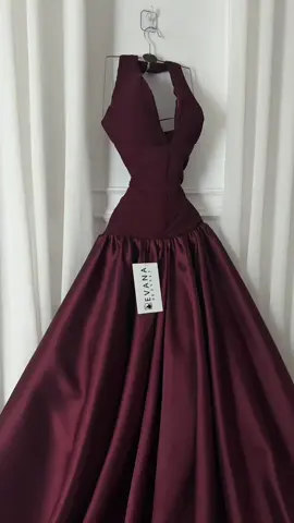 فستان سهره فخم #فساتين #فساتين_سهره #viralvideo #مالي_خلق_احط_هاشتاقات 