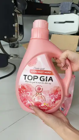 Mua 1 can 2 lít nước giặt topgia tặng thêm 1 túi 1 lít chỉ 99k#nuocgiat #nuocgiattopgia #review #xuhuong 