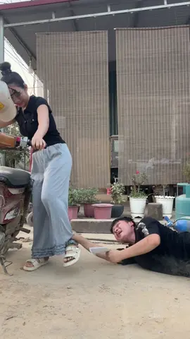 Em viết thiếp hồng tên em thì đúng nhưng tại sao sai tên anh #hungther #fyp #xuhuong 