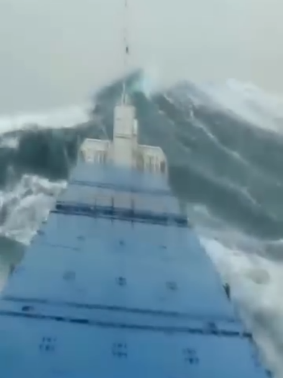 This party's clips might shock you in your dreams.😰 #vessels #oiltanker #monster #ship #waves 
