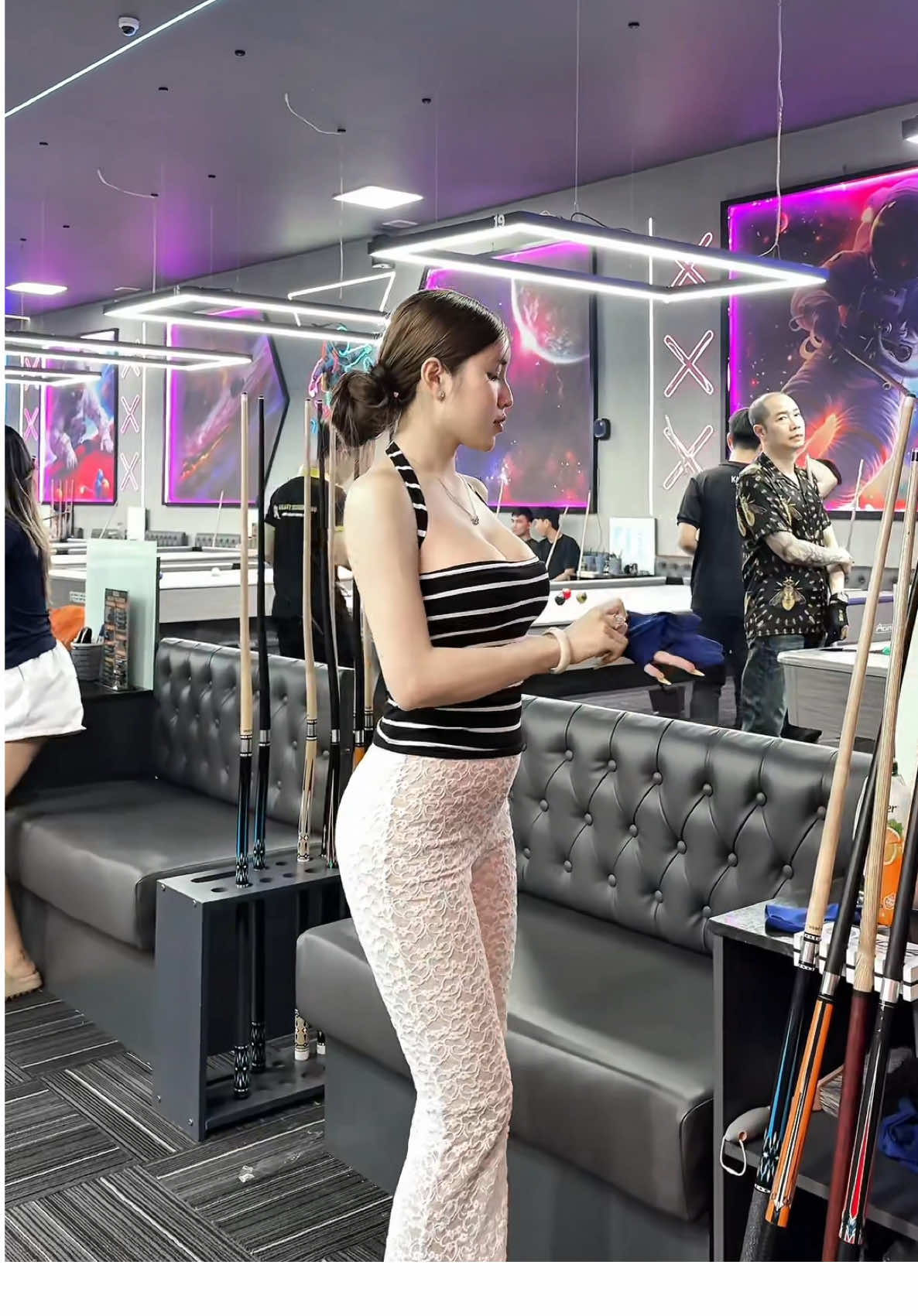 Nét quá thì Photoshop, còn mê Bi A quá thì theo em đến Galaxy 😜🎱 #xuhuong #fypシ゚ #bia #bida #viraltiktok 