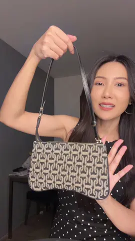 #กระเป๋า #กระเป๋าผู้หญิง #กระเป๋าแฟชั่น #กระเป๋าสะพายข้าง #กระเป๋าสะพาย 