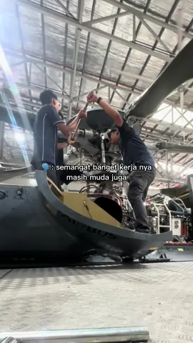 Hadapi prosesnya, nikmati hasilnya 🤟🏼🚁  #h225 #aviation #helicopter #maintenance #helilife #fypシ゚  