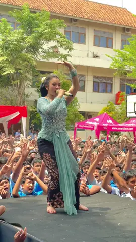 Mantab @Niken Salindry Reall 🤘🏻🤘🏻#smkpembnaspurwodadi   #nikensalindry 