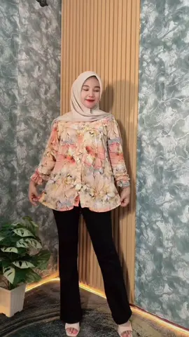 Blouse bunga2 cantik bgt 🥰💐#blousewanita #atasanwanita #kemejawanita #blousebunga #fyp #soundviral 