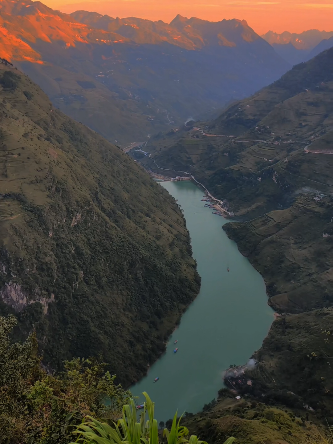 Đã từng search hoàng hôn sông Nho Quế rất nhiều, giờ tui đã được tận mắt thấy, đẹp thật sự  #xuhuong #dulich #hagiang 