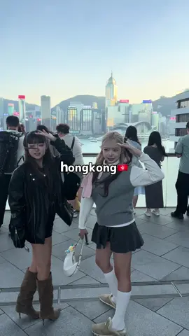 初めての香港🇭🇰 ご飯めっちゃうまいし夜景もきれいすぎた😭✨ 雑貨も街並みも可愛いものがたくさんあったからおすすめすぎる🥲 海外が初めてでも行きやすいと思うからぜひ行ってみてね🩷💛   セントレアから香港までは約5時間で行けるよ✈ 今なら今年1/1以降にパスポートを取ったり更新した25歳以下の子はセントレア免税店で使える6,000円分クーポンがもらえちゃう！ 詳細は「セントレア パスポートキャンペーン」で検索してみて✏ #PR#セントレア#香港#海外旅行#卒業旅行