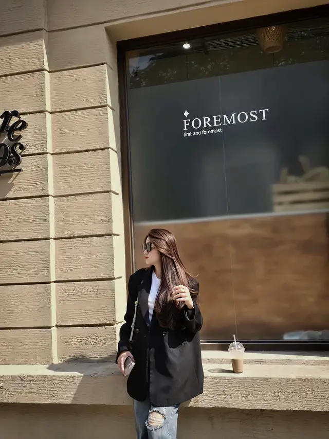 Em không tổn thương vì những việc đã xảy ra, nhưng em  nghĩ rằng người ấy sẽ không giống họ 🤍