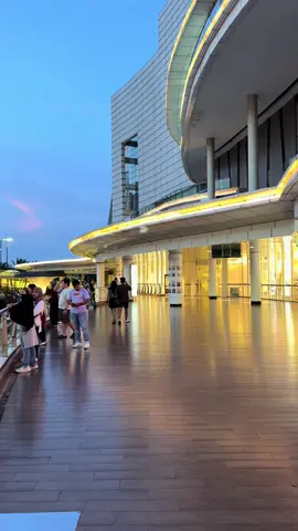 Video keseharian buat Instagram Whatsapps story polosan video story footage jalan jalan diluar sekitaran Jakarta. VIDEO STORY REKAMAN SEKITARAN JAKARTA 4K HD.#fypシ 