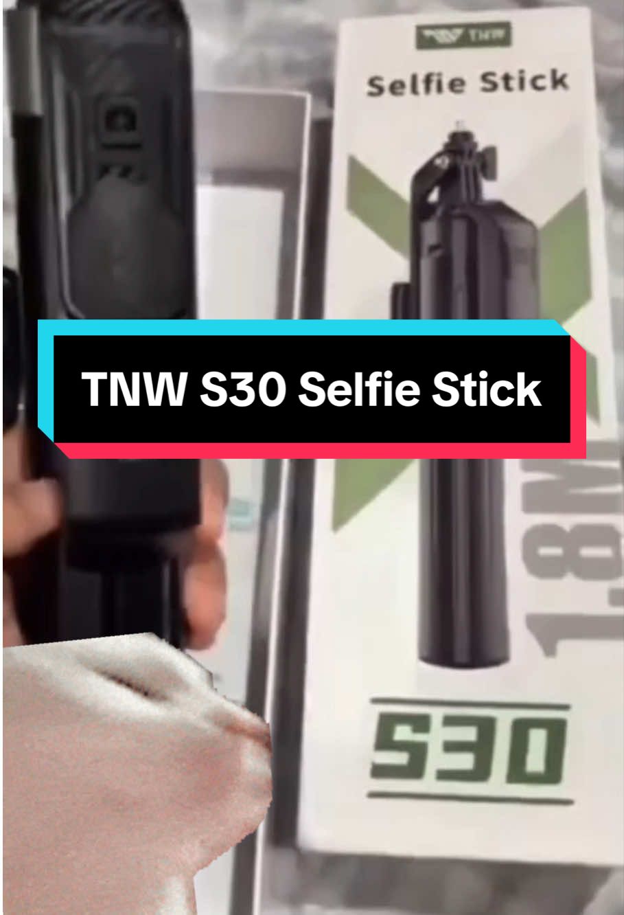 #catmemes #selfiesticktripod #fyp #LifeHack #affordablegadgets 