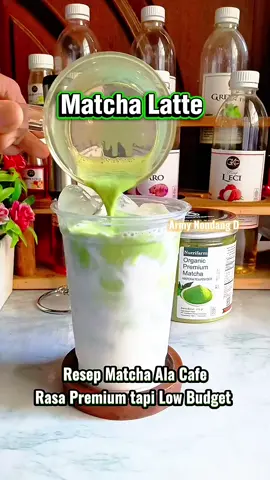 Matcha Latte  Resep Matcha Ala Cafe   Matcha Latte  Bahan : - Matcha powder 2sdm  - Air hangat 50ml - Oat milk 120ml - Es batu secukupnya  - Cup pet 16 Oz  Cara membuat nya, lihat di vidio ya. Selamat Mencoba ‼️  #Matchalatte   #matchalovers   #matchanutrifarm  #Matcha #fyp    