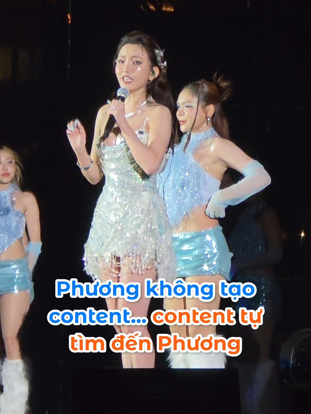 Phương không tạo content... content tự tìm đến Phương --- GS25 Music Festival 2025 'Đu Đông Slay Đã' | Fancam Bích Phương | Tiến Đạt Vivu @buibichphuongofficial #bichphuong #gs25 #dudongslayda #gs25musicfestival #tiendatvivu