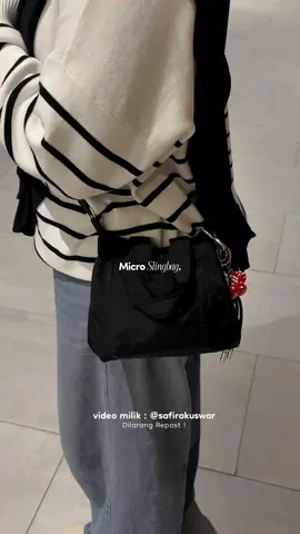 Kecil mungil muat banyak 🖤🖤  #microbag #tasmini #minislingbag #dumplingbag 