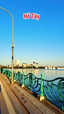 Hồ Tây những ngày đầu đông thật đẹp, bạn đã bao giờ dạo 1 vòng Hồ Tây chưa? Nếu có dịp hãy trải ngiệm, bạn nhé!🥰# #langthangduongpho #langthangduongphohanoi🌹🌹🌹 #hotay_hanoi #xuhuong #viral 