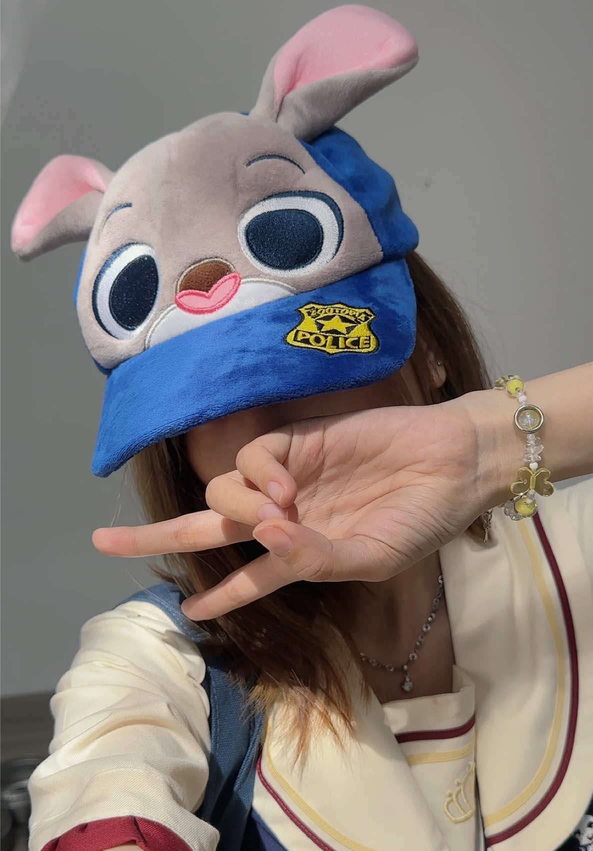 Tag ngay người sẽ đội nón đôi với bạn i nào!! 🐰🦊 #hat #couple #OOTD #zootopia #disneyzootopia 