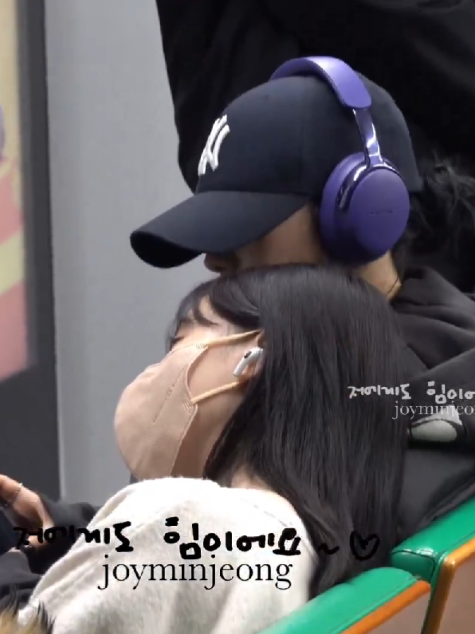 too soft for jiminjeong 😫😫😫😫 #karina #winter #winrina #jiminjeong #kater 