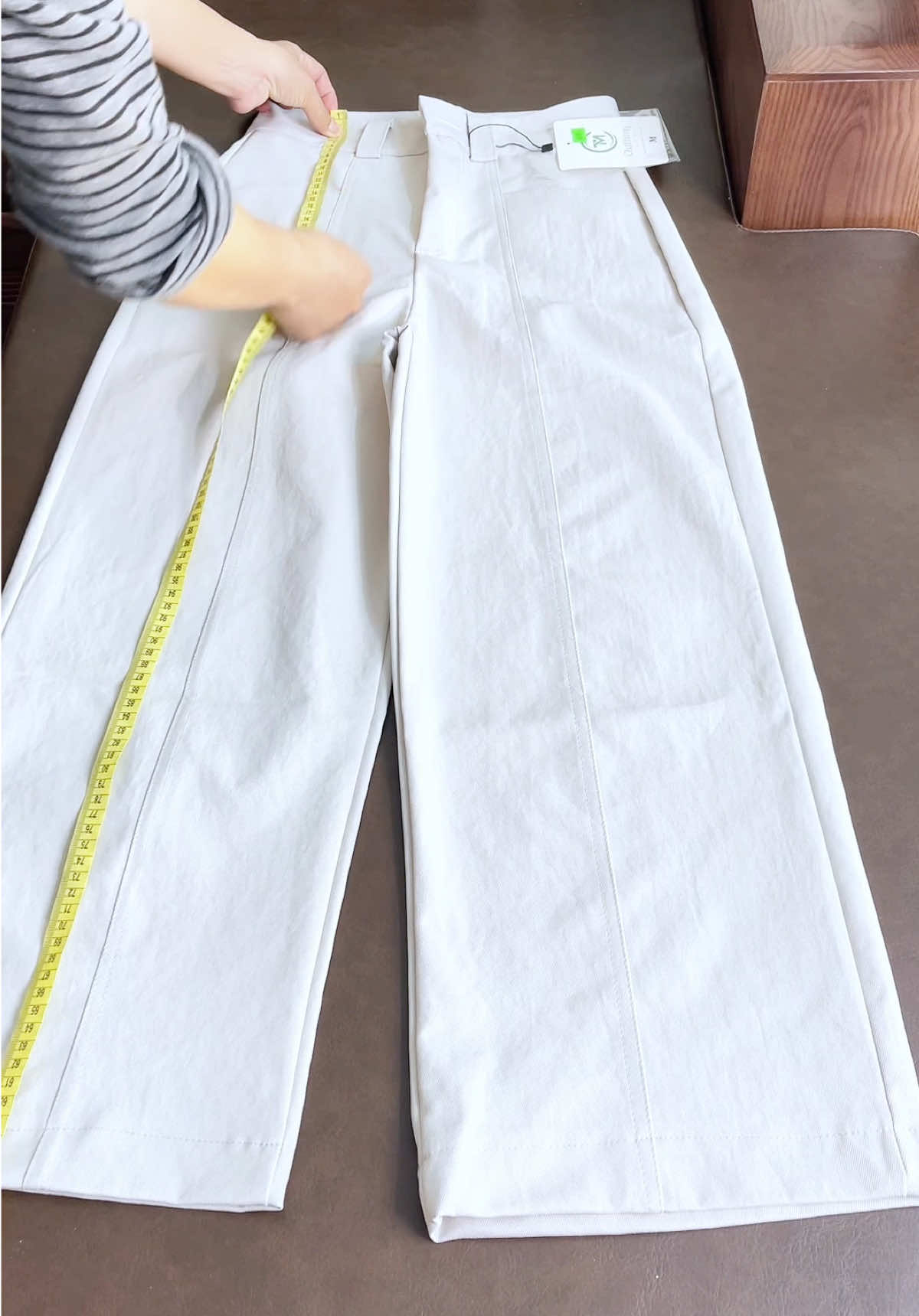 Quần suông chất kaki loại l tặng kèm dây lưng 93cm size 40-75kg: #quanchonamlun #quanongsuong #quankaki #quannu #quannam 