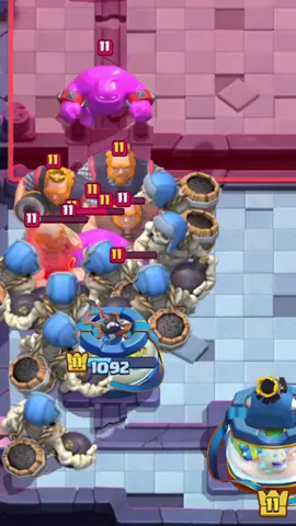 Giant Skeleton World Record🤯🫨#clashroyale #clashtok #viral #fyp 