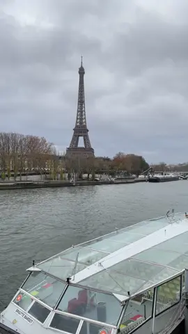 Rainy weather in Paris #paris #foruyou #france #париж #франция 