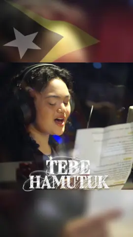 Rekaman “Tebe Tebe” menyimpan banyak momen hangat yang mempertemukan dua budaya dalam satu harmoni. Dalam rangka perayaan 50 Tahun Emas Timor Leste dan resminya Timor Leste menjadi anggota ASEAN ke-11, kolaborasi ini menghadirkan Kris Dayanti & Amora Lemos bersama Zeferino Martins Soares dan Deonizio De Jesus Ataide—sebuah perpaduan yang penuh makna dan kebersamaan. 🤍 Terima kasih kepada Telkomcel atas dukungannya dalam project ini. Presave sekarang melalui link di bio! #TebeTebe #TimorLeste #AmoraLemos #KrisDayanti