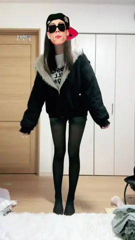 運動音痴ばれるし、部屋汚いし、タイツ下がってるし、情報量おおい。 #岩手 #fyp #おすすめ #09 