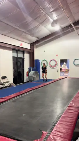 😛😛 #fyp #cheerleader #tumbling #newskill 