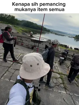 Kau tanya kenapa pemancing itu hitam? #mancingkalcer #mancingmania #lurefishing #kharmaacustomwork #flyfishing 