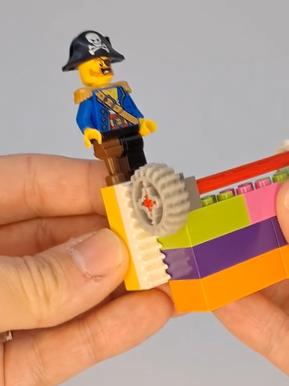 The Sneaky Lego Pirate! #legos #legomocbuild #legopirates #legotechnic #mechanic #miniatures #minifigure