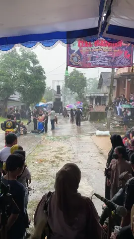 Full atraksi kok kanggg @Ronggo Jati Real Account @𝕬. @PAPA KIN🪷 #karanganyarhitz #mojogedang24jam #ronggojati #fyptiktokviralシ🔥💯🖤 #xyb 