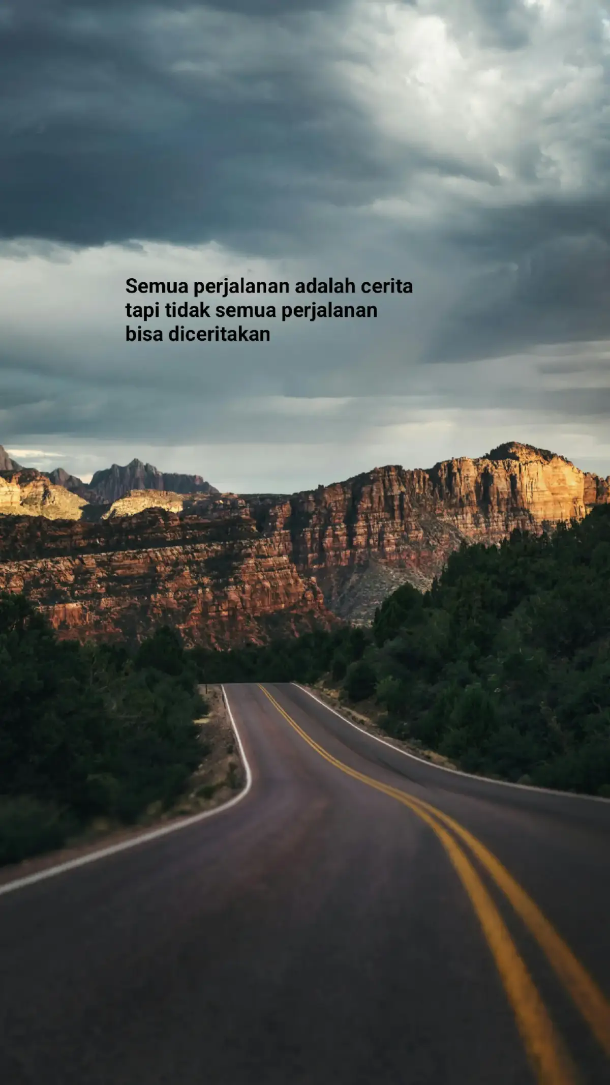 bahan-bahannya: 3 butir telur ayam Sasa Bumbu Ekstrak Daging Ayam secukupnya 1/4 sendok teh merica bubuk 2 sendok makan tepung terigu 100 ml air Minyak goreng secukupnya Tusuk sate Selain bahan-bahan di atas, kamu juga memerlukan beberapa alat dapur untuk membuat telur gulung, yaitu: Mangkuk untuk mengocok telur Garpu atau whisk Sendok Wajan anti lengket Spatula Piring saji Langkah-Langkah untuk Membuat Telur Gulung:  1. Menyiapkan Adonan Telur Langkah pertama dalam membuat telur gulung adalah menyiapkan adonan telur. Ikuti langkah-langkah berikut ini: Pecahkan telur ke dalam mangkuk. Tambahkan garam dan merica bubuk. Kocok telur menggunakan garpu atau whisk hingga semua bahan tercampur rata. Masukkan tepung terigu dan air, lalu aduk kembali hingga adonan halus dan tidak ada gumpalan. 2. Memanaskan Wajan Setelah adonan telur siap, langkah selanjutnya adalah memanaskan wajan. Panaskan wajan anti lengket dengan api sedang. Tambahkan sedikit minyak goreng dan pastikan minyak merata di seluruh permukaan wajan. 3. Menggoreng Telur Setelah wajan panas, tuangkan sedikit adonan telur ke dalam wajan. Sebarkan adonan dengan gerakan memutar agar merata di permukaan wajan. Tunggu hingga bagian bawah telur mulai matang dan sedikit kecoklatan. 4. Menggulung Telur Ketika bagian bawah telur sudah matang, gunakan spatula untuk menggulung telur secara perlahan dari satu sisi ke sisi lainnya. Lakukan ini dengan hati-hati agar telur tidak robek atau pecah. Setelah tergulung, dorong telur gulung ke tepi wajan dan tuangkan kembali sedikit adonan di bagian kosong wajan. Biarkan adonan baru ini matang dan ulangi proses menggulung hingga adonan habis. 5. Menusuk Telur Gulung Setelah semua adonan habis dan telur tergulung dengan baik, angkat telur gulung dari wajan dan letakkan di atas piring saji. Biarkan sedikit dingin, kemudian tusukkan tusuk sate pada telur gulung agar lebih mudah disantap. #fyp #sad #sadstory #katakata #storymotivasi  