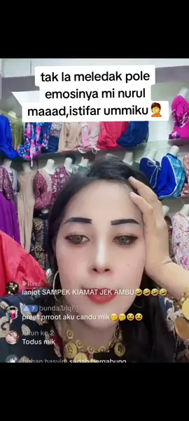 padahal dulu mi nurul selalu hadir ditenggah kebahagian adel & anas..