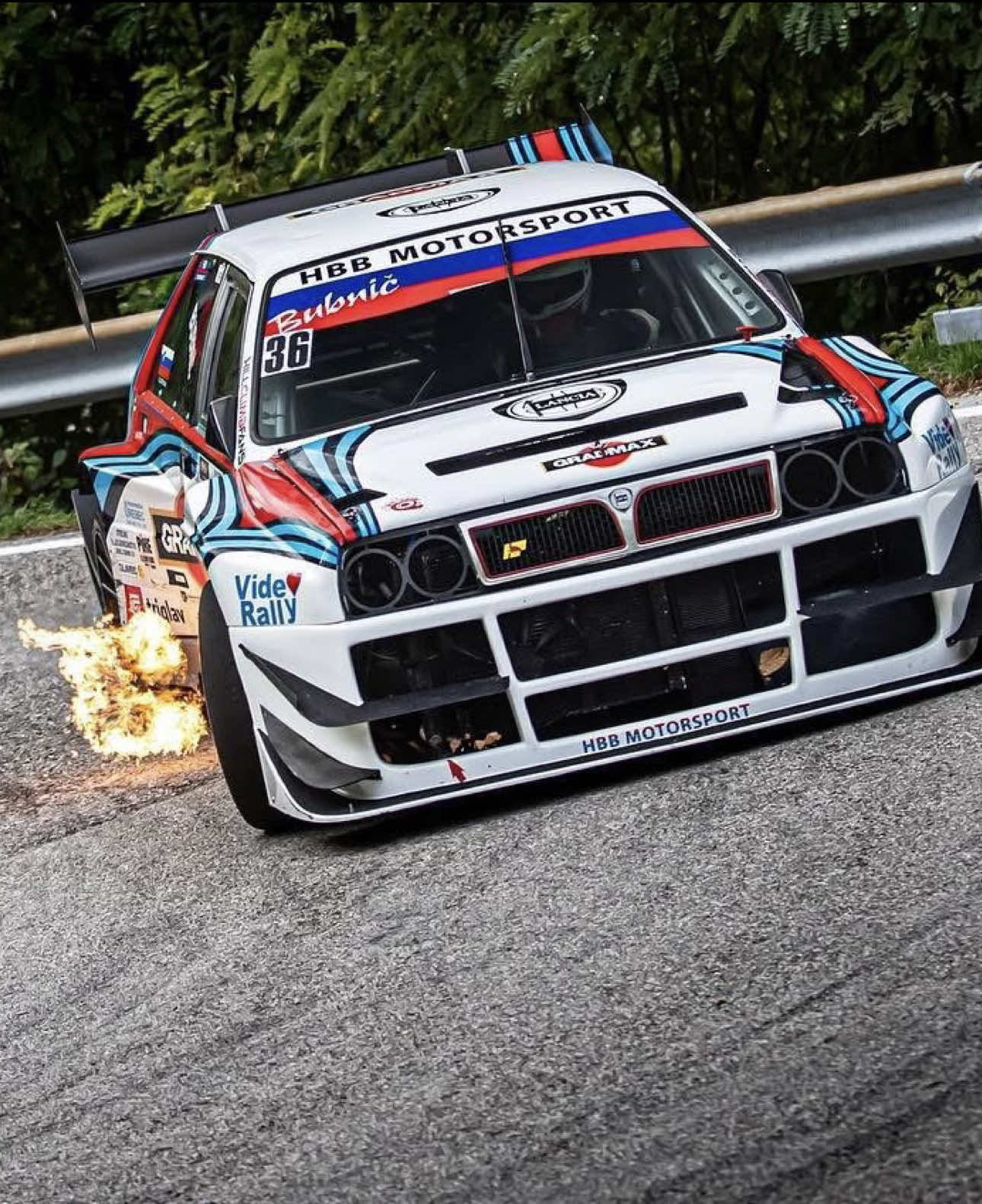 L’orgoglio Italiano 🇮🇹 La massima espressione delle auto Italiane 🏎️ La più criticata 🤬 La più Amata 🥰  Stupenda direi con questa livrea Martini Racing Portata sulla vetta dei Monti Europei dal Vittorioso  Milan Bubnic 🏆 Buona Visione! Vieni a Visitare il nostro Profilo TikTok: Passioneslalomsalite Se Vuoi vedere altri di questi video COMMENTA!!! 🤯 #car #racing #Lifestyle #cars #drive motorsport crash perte neiperte neipertee rally slalom fast drift drivers