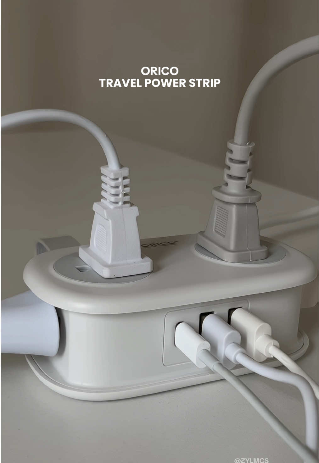 definitely a travel must-have! 👌🏻💯 #orico #powerstrip #extensioncord #travelpowerstrip #travelmusthaves 