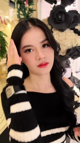 កើតអីមែន🥲 #ឡេផ្កា🌸 