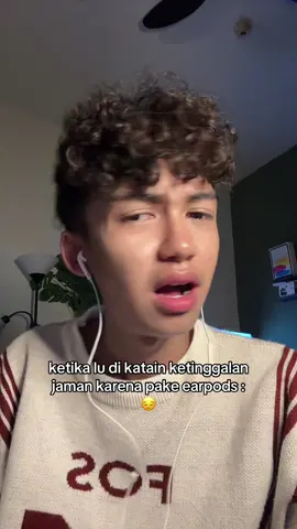 enakan earpods kabel ori apple dri pada tws 300 ribuan😭😭