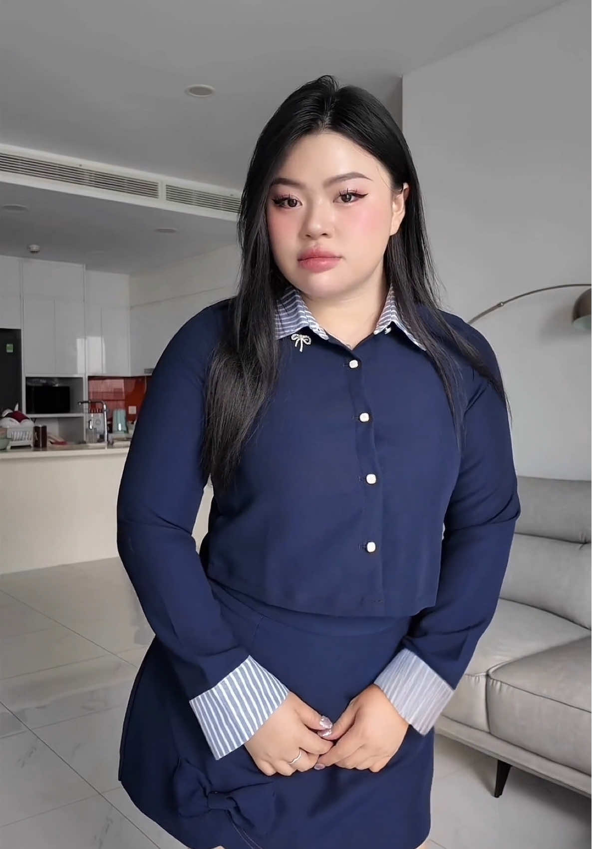 Mặc bộ này cảm giác như còn đi học ấy #cohuuvi #bigsize #chubby #thoitrangbigsize #tiktoklive 